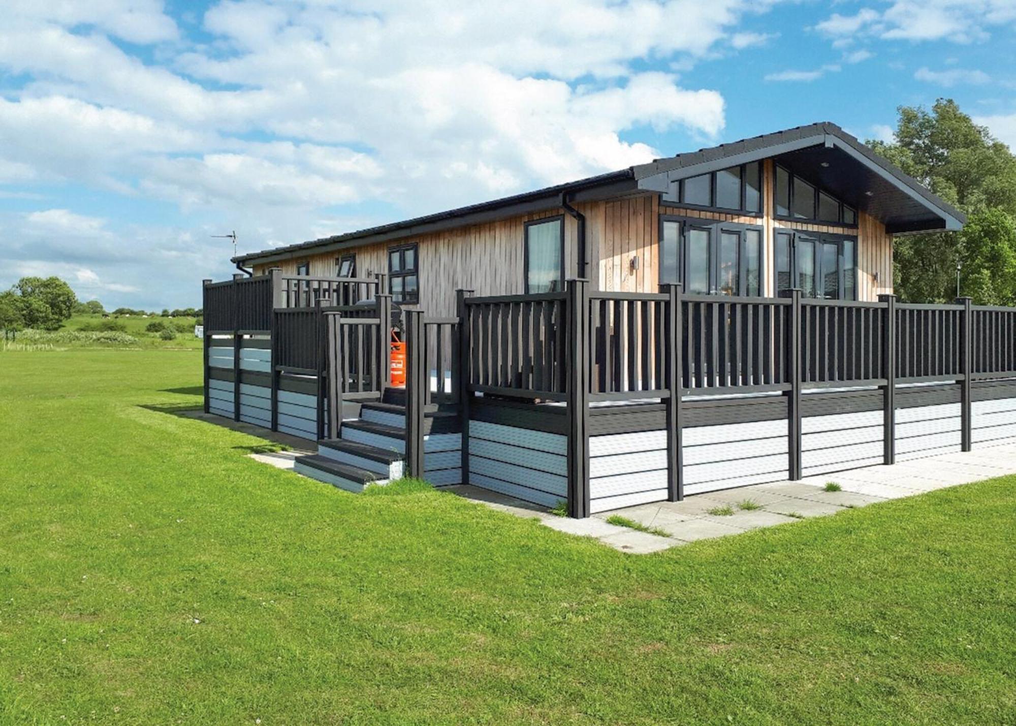 Barlings Country Park Hotel Langworth Exterior photo